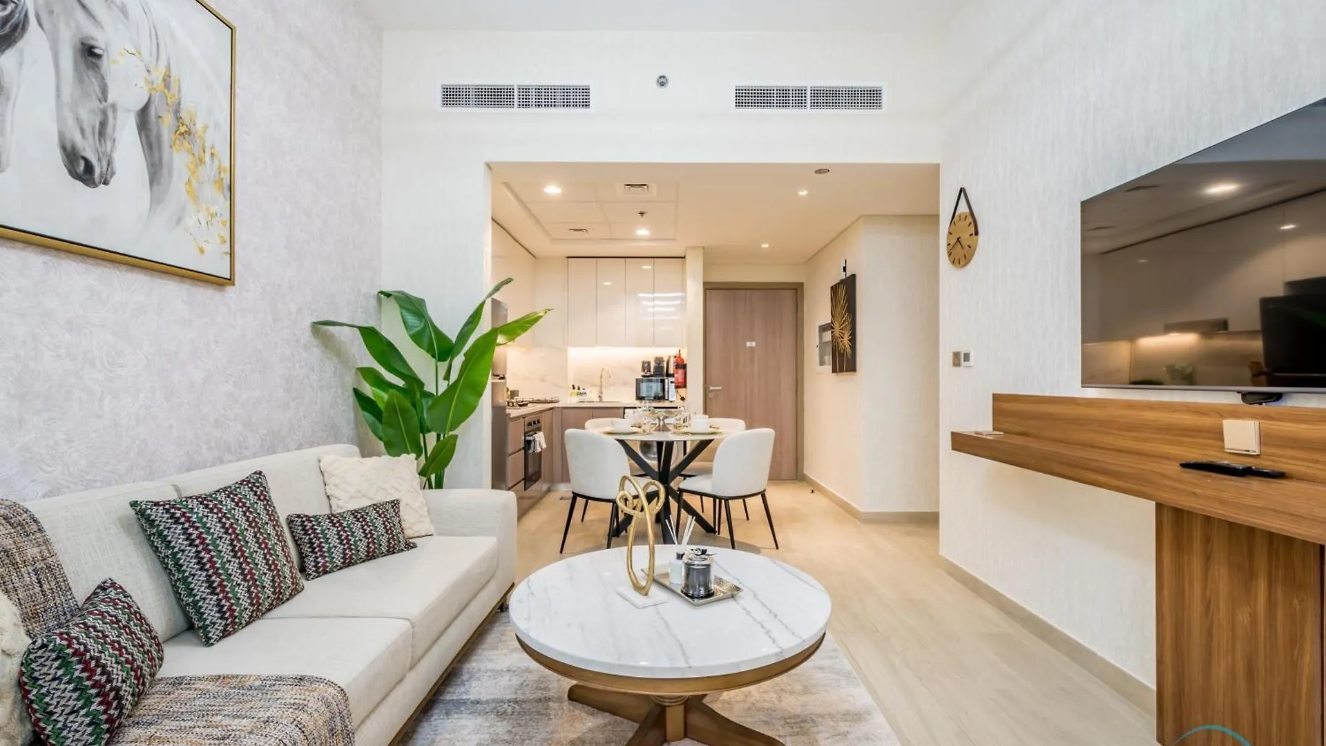 Inviting 2Br Apartment In Azizi Riviera 39, Al Merkadh By Deluxe Holiday Homes Dubai