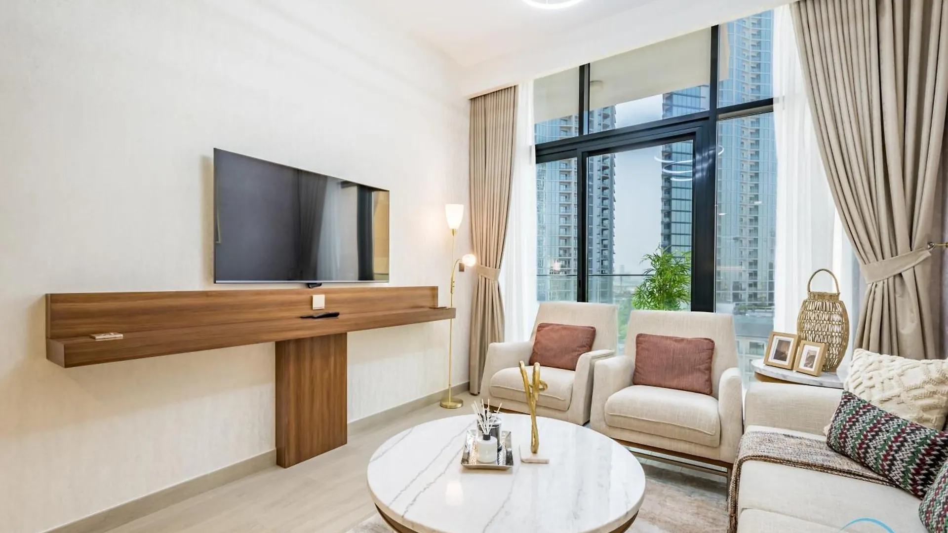 Inviting 2Br Apartment In Azizi Riviera 39, Al Merkadh By Deluxe Holiday Homes Dubai
